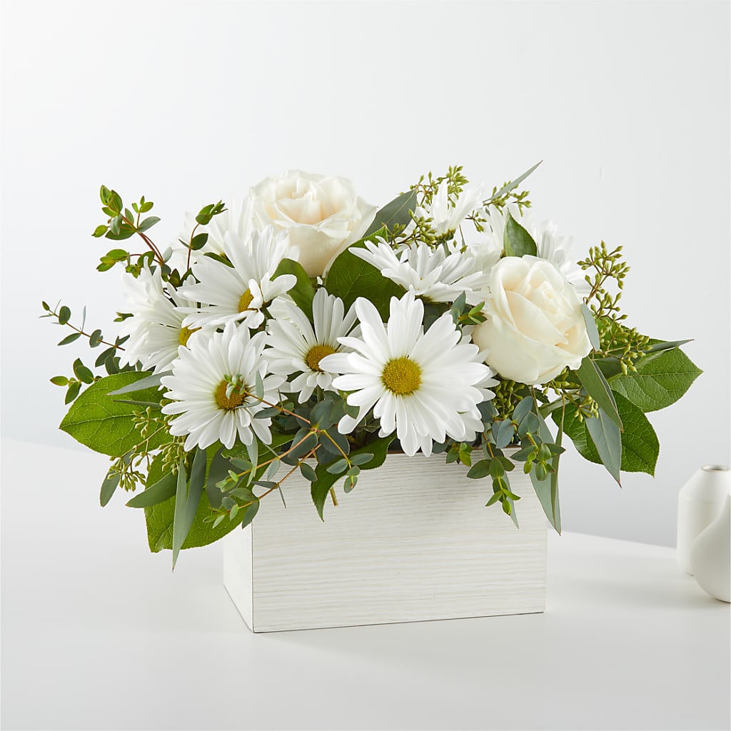 Fresh Linen Box Bouquet – Jen-mor Florist Inc, Dover DE