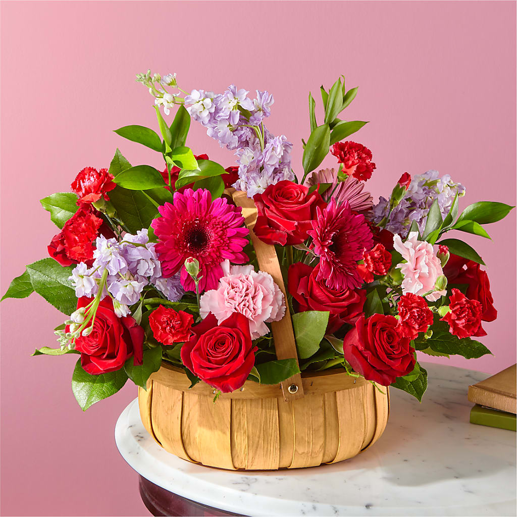 Pink Picnic Basket – Jen-mor Florist Inc, Dover DE