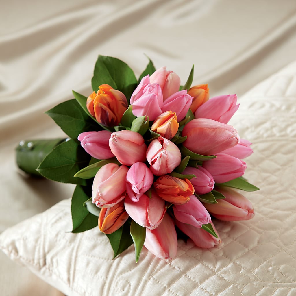 Embraceable Bouquet – Jen-mor Florist Inc, Dover DE