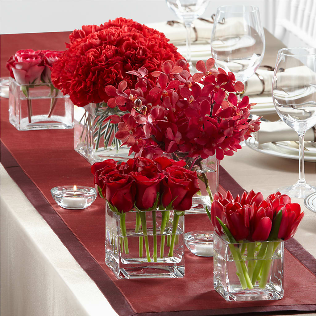 Modern Grace Centerpiece – Jen-mor Florist Inc, Dover DE