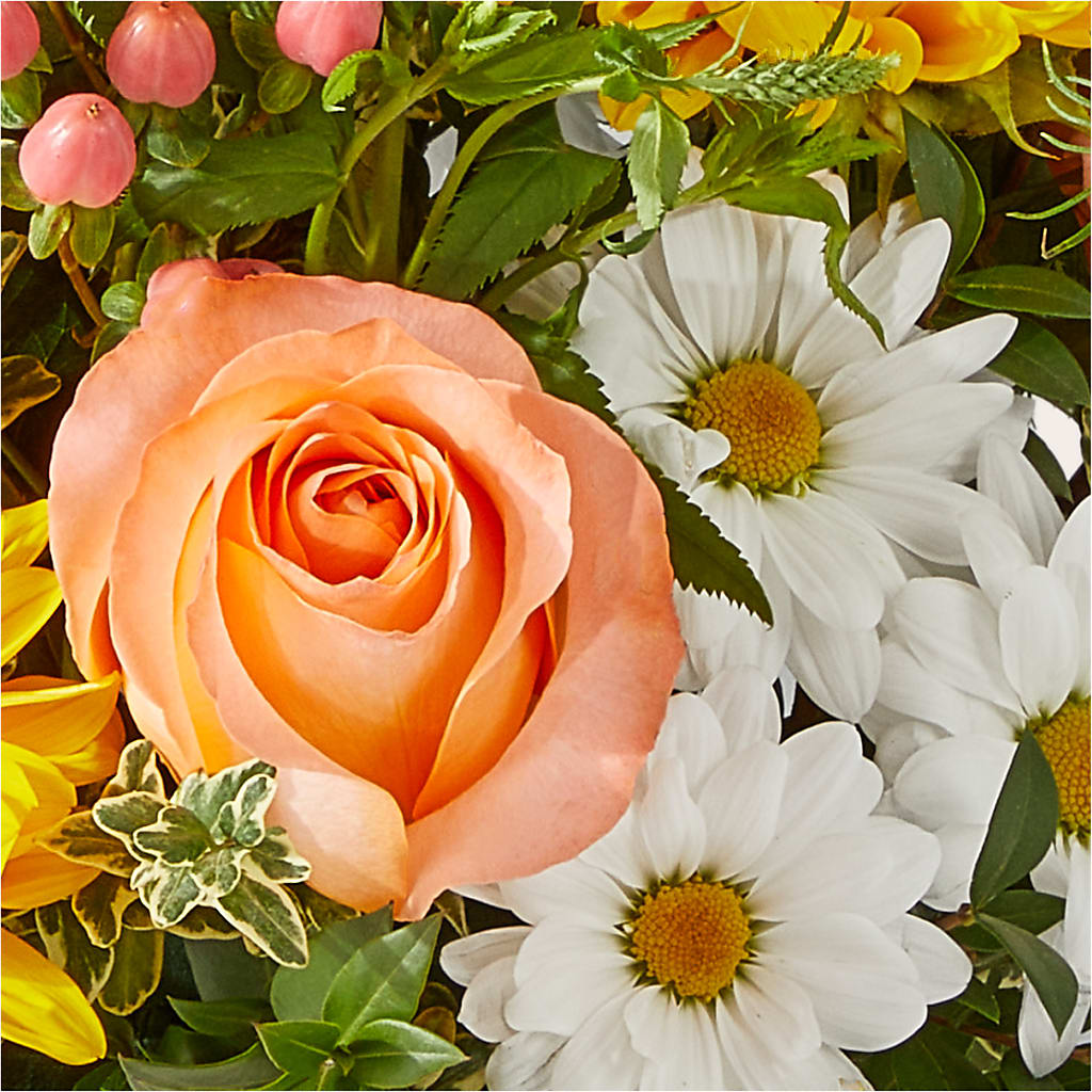 The Good Life Bouquet –  Jen-mor Florist Inc, Dover DE