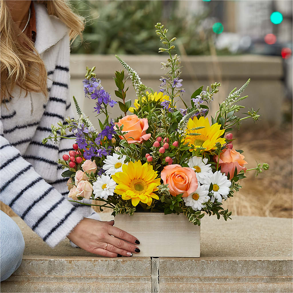 The Good Life Bouquet –  Jen-mor Florist Inc, Dover DE