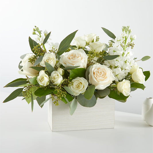 Fresh Linen Box Bouquet –  Jen-mor Florist Inc, Dover DE