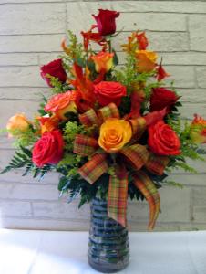 FALL DOZEN ROSES ARRANGED